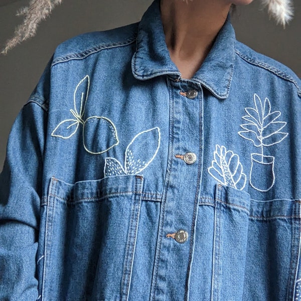 Veste jean oversize brodée à la main