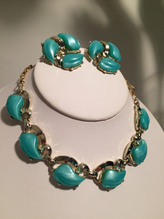 Lisner Necklace & Earrings