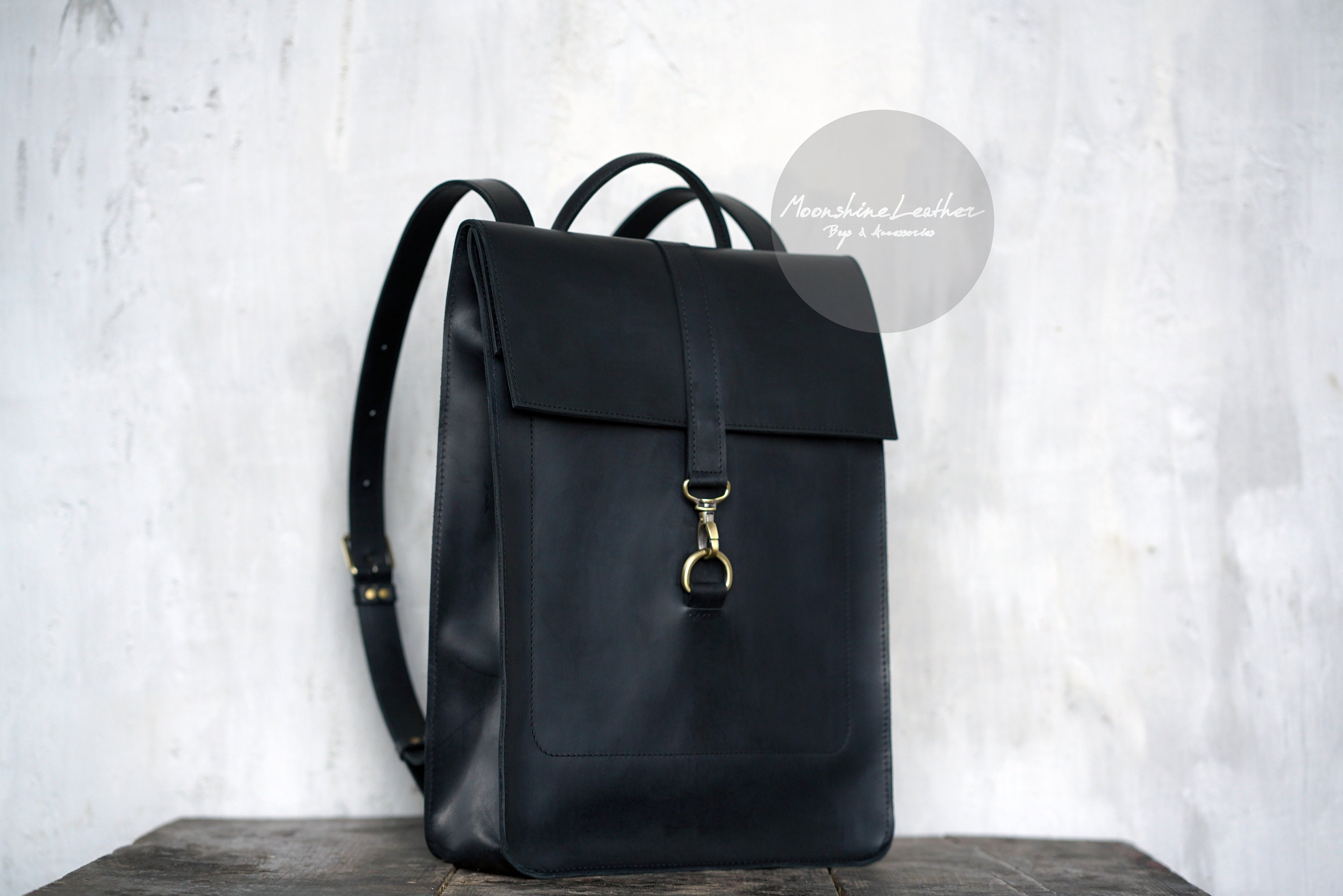 mens minimalist backpack