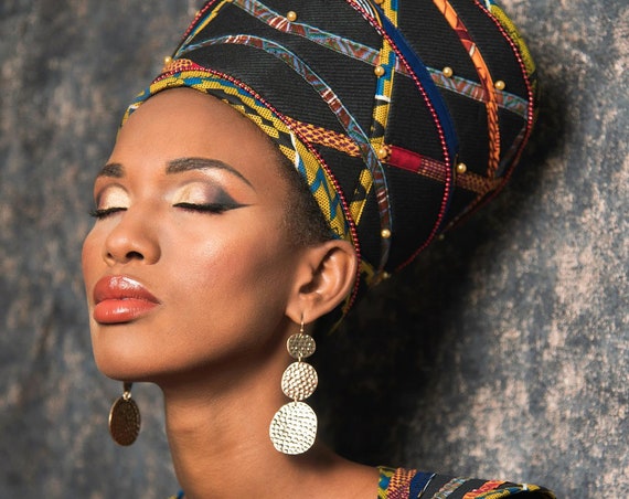 NEFERTITI HAT + ATTRIBUTES