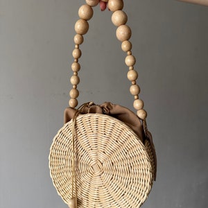 Wicker Round Straw Bag, Woven Circle Crossbody Summer Handbag with Wooden Beads image 4