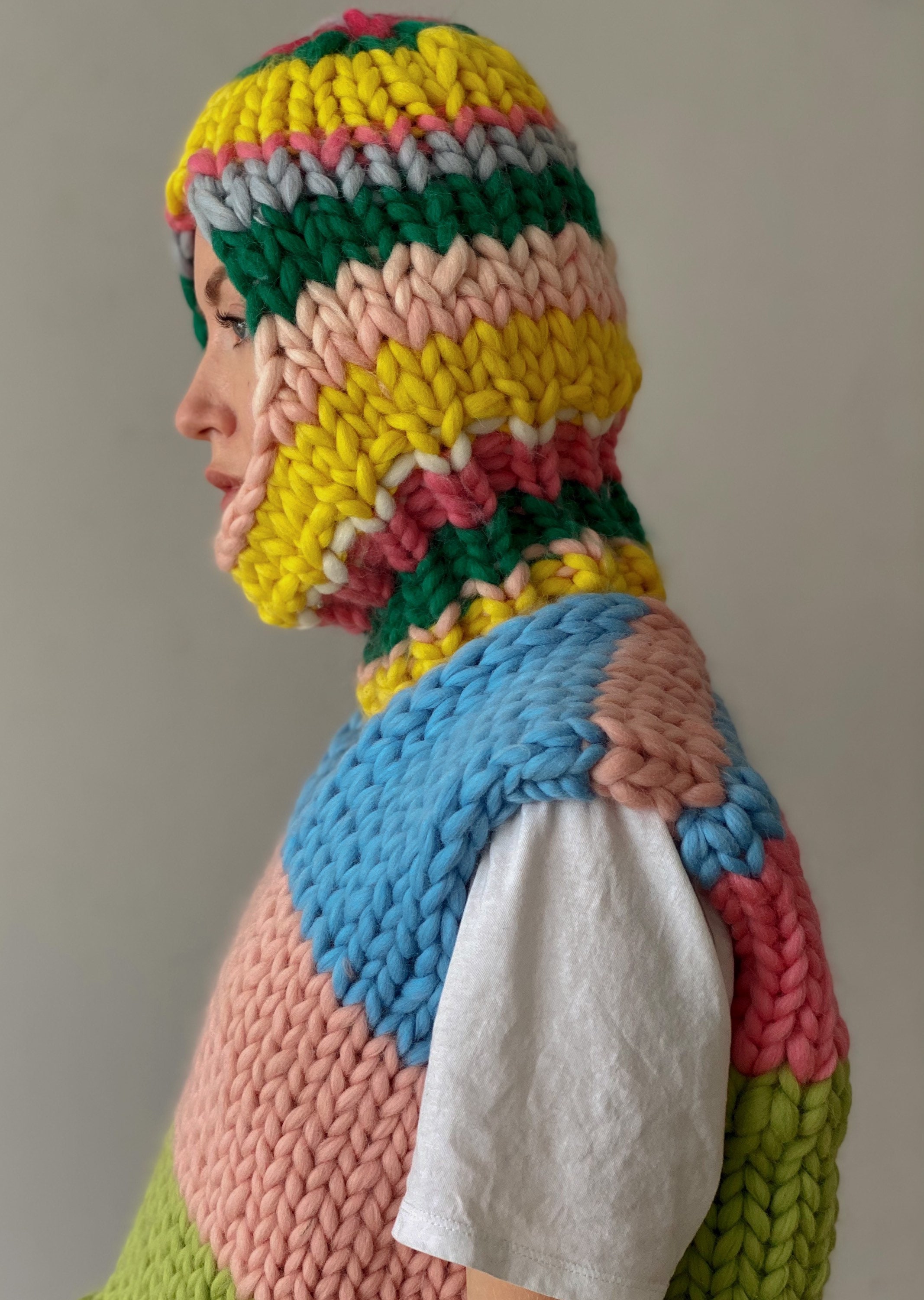 Damen Winter Balaclava Beanie - Strickmütze mit Reißverschluss und Bommel