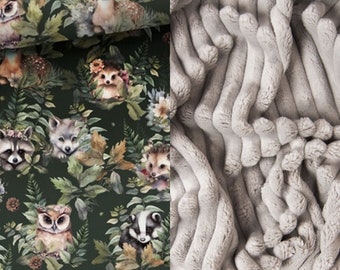 Coperta o copriletto 4 misure per letto con animali del bosco: gufi, lupi, ricci, orsi, tassi su verde scuro con visone MOJAMAJA