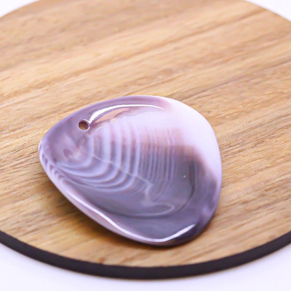 RARE Fine Quality Natural Purple Wampum Quahog Shell Pendant, WHOLESALE