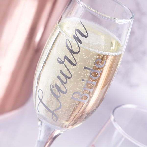 Personalised champagne flutes, Bridal party wine glasses, Bridal party gift, Bridesmaid glass, Maid of Honour, Mother of the Bride, Bridal