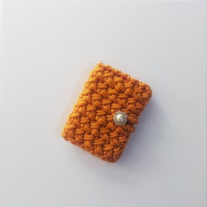 Tarjetero de crochet hecho a mano
