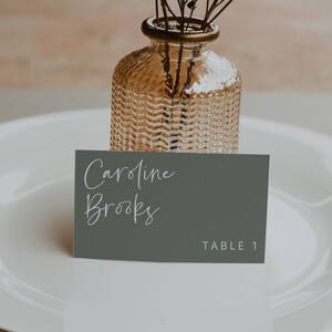 Modelo de cartão de lugar para casamento Boho, cartões de lugar para impressão, casamento verde-sálvia, Boho, caligrafia, moderno, DOWNLOAD, editável, Templatett, 43