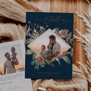 Kerstkaart met fotosjabloon Afdrukbare kerstkaart Foto kerstkaart Templett bewerkbare nieuwjaarskaart downloaden met foto's Pine, 124