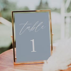 Modelo de cartão de número de mesa azul-poeira, Número de mesa de casamento azul-poeira, Editável, DOWNLOAD INSTANTÂNEO, Templatett, Faça você mesmo, 06