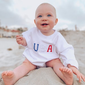 USA ベビーロンパース、バブルロンパース、USA ベビースウェットシャツ、愛国的なベビースウェットシャツ、ニュートラルベビー、オーバーサイズスウェットシャツロンパース、USA ベビー服
