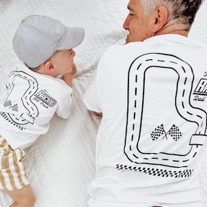 レーストラックパパシャツ、子供からの父の日ギフト、カープレイマットシャツ、パパレーシングシャツ、レースカースウェットシャツ、お父さんへの楽しいギフト