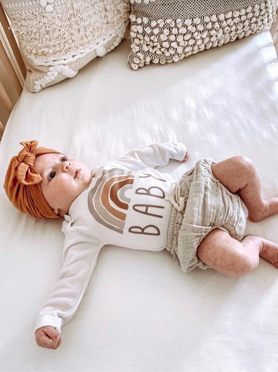 Regenboogbabyromper Scandinavische regenboog cadeau regenboogshirt babyshowercadeau nieuwe baby babykleding hipster baby genderneutraal Etsy Nederland