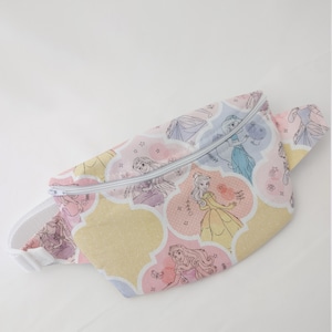 Disney Fanny Pack / Bum Bag / Waist Bag / Beauty and the Beast / Cute / Gift / Princess / Vacation / Kids / Vacation / Theme park / Travel