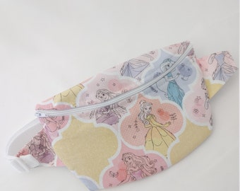 Disney Fanny Pack / Bum Bag / Waist Bag / Beauty and the Beast / Cute / Gift / Princess / Vacation / Kids / Vakantie / Pretpark / Reizen