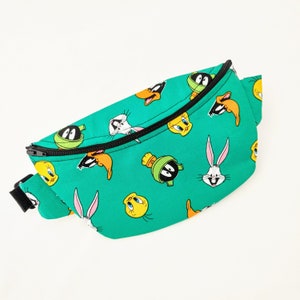 Looney Tunes Fanny Pack / Bum Bag / Waist Bag / cartoon / Cute / Gift / Birthday / Vacation / Kids / Bugs Bunny / Space Jam / Tweety Bird