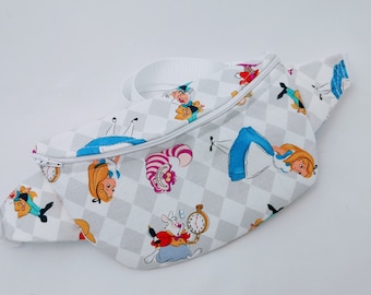 Alicja w Krainie Czarów Nerka / Saszetka / Disney / Uroczy / Prezent / Myszka Miki / Wakacje / Dzieci / Wakacje / Park rozrywki / Podróże / Disney World