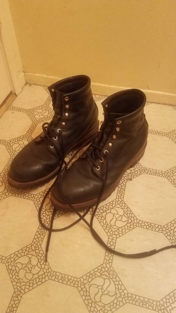 black chippewa boots