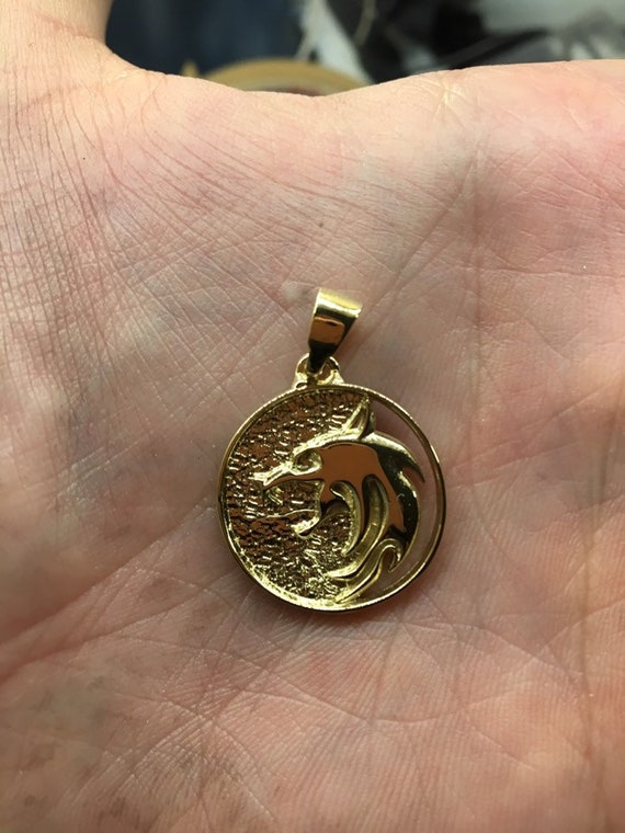 14K yellow gold 5.4 grams Free shipping FedEx, Witcher, witcher, SOLID, Ethnic, yellow gold 14k, wolf, Pendant, Amulet, Netflix,