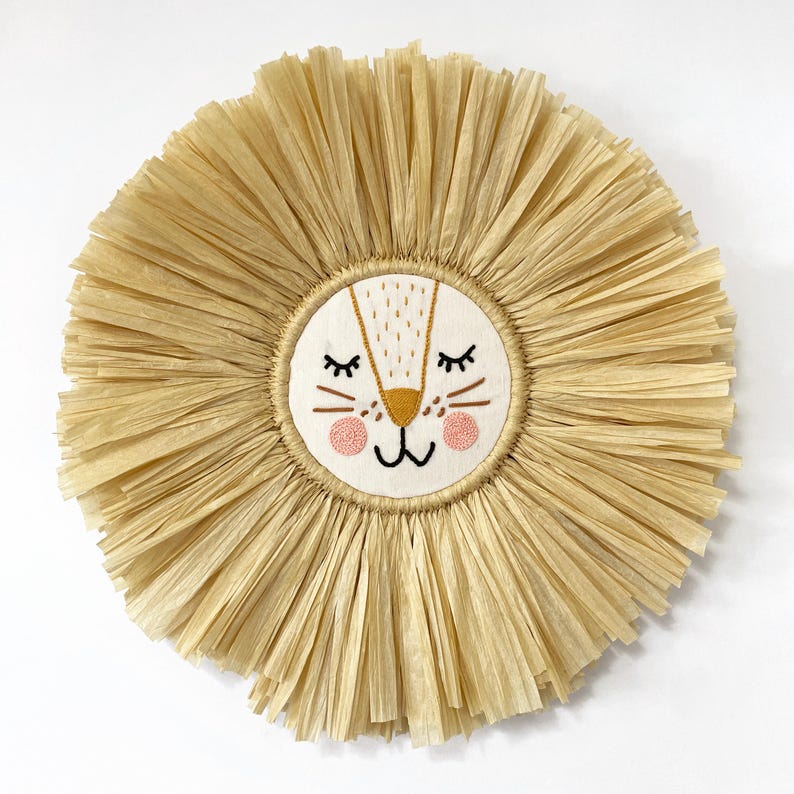 Blond Lion Face Raffia Wall Hanging