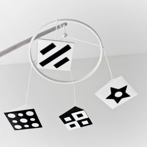 Visual stimulation baby mobile. Newborn baby gift. High contrast Montessori mobile. Black white mobile. Baby crib mobile. Geometric mobile.