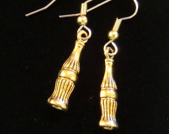 Soda Pop Botella Pendientes Oro Placa o Mate Plata Buey Cola Bebida Suave EG587/ES504