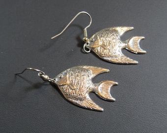 Angel Fish Earrings Large Silver Plate Longfin Fishes Fishing Freshwater Sea Summer Vacation ES523
