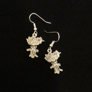 Bouquet of Flowers Earrings Matte Silver Ox Gardener Wedding Valentines Day Love ES471