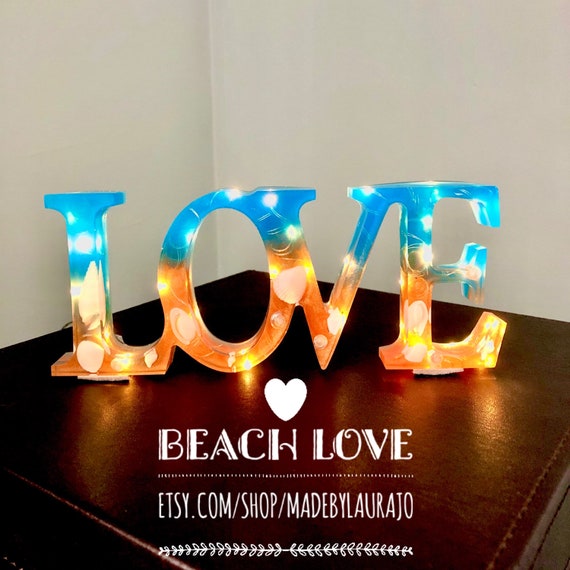 Resin love sign