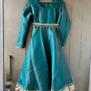 Kathak anarkali dress/bollywood costume/bollywood fusion outfit/indian dress fully customised Bharatnatyam/Indian dancewear/kathak dress image 5