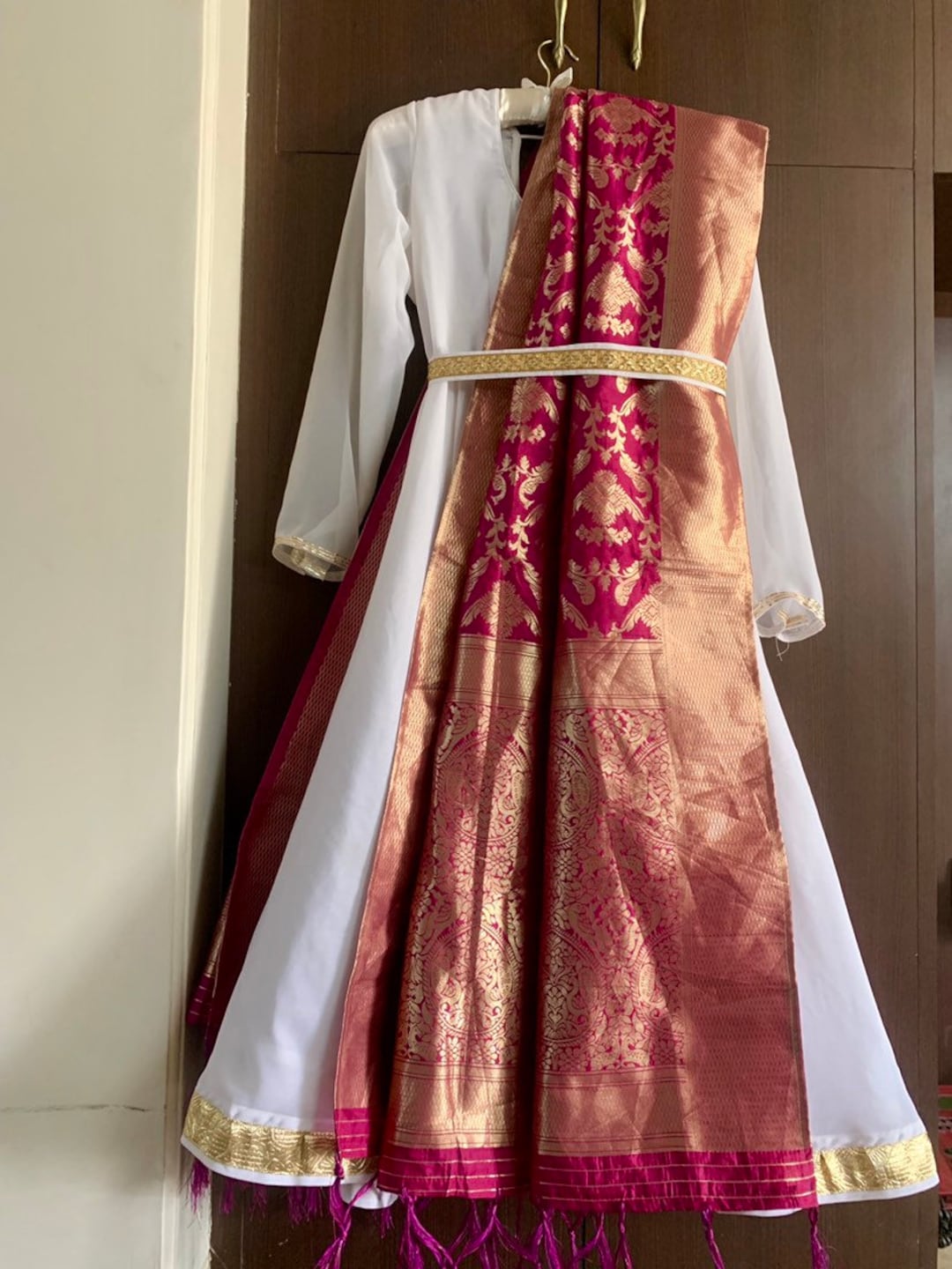 Kathak Anarkali/white Kathak Outfit/bollywood Anarkali Suit/customised Dress/indian  Dancewear/bollywood Outfit/white Anarkali Dress/banarasi - Etsy
