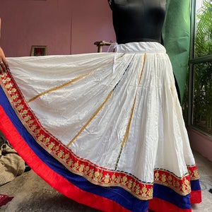 Costumi da ballo Bollywood/Abbigliamento da ballo personalizzato/Gonna Boho/Gonna lehenga indiana svasata/Abbigliamento da danza indiana/Gonna gitana/Set di choli lehenga