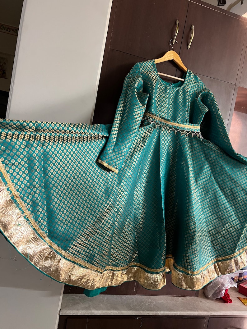 Kathak anarkali dress/bollywood costume/bollywood fusion outfit/indian dress fully customised Bharatnatyam/Indian dancewear/kathak dress image 4