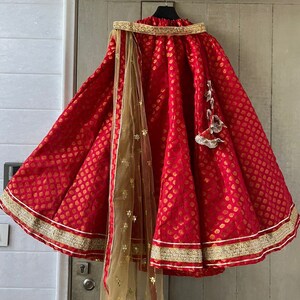 Costume de danse Bollywood robe kathak robe de mariée jupe de demoiselle dhonneur Lehenga indien Jupe indienne Entièrement personnalisé image 2