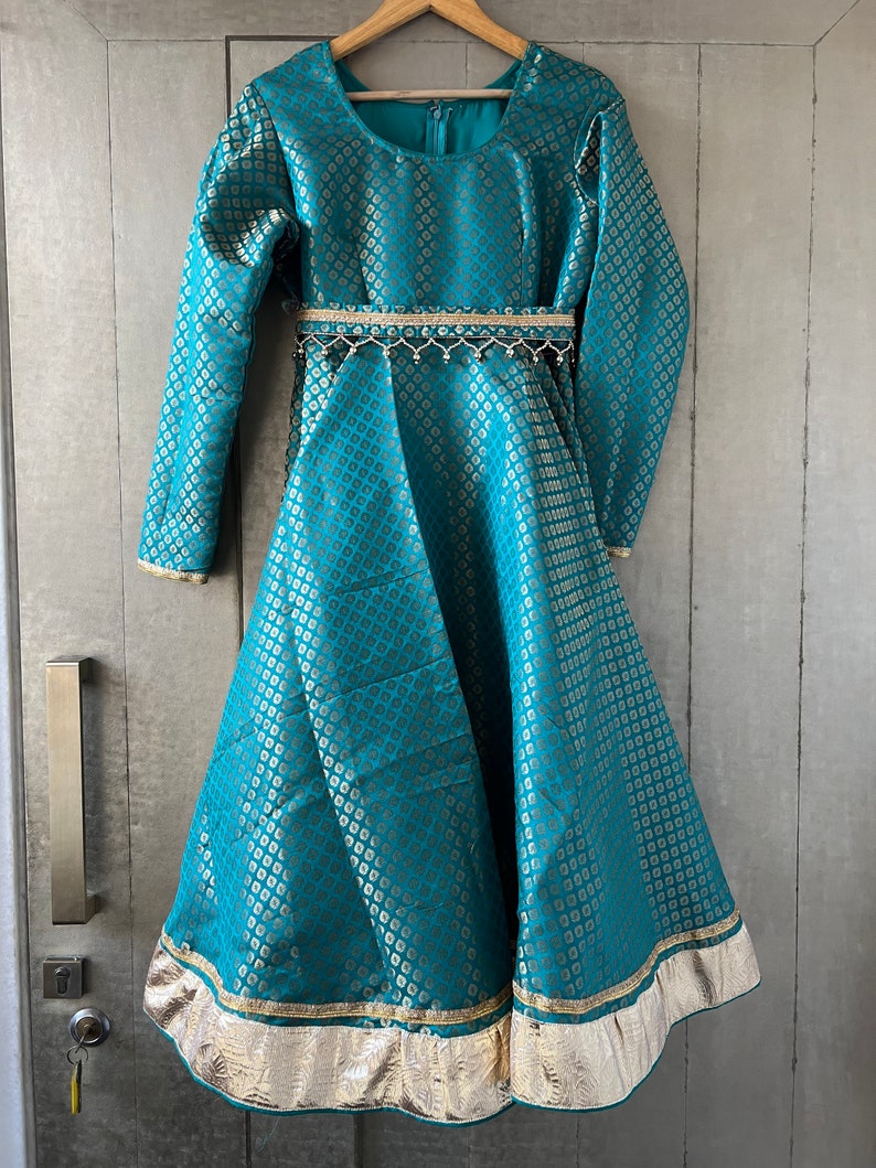 Kathak anarkali dress/bollywood costume/bollywood fusion outfit/indian dress fully customised Bharatnatyam/Indian dancewear/kathak dress image 2