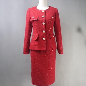 Women&#39;s Red Suit Bespoke Hand Made Sequinned Tweed Golden Golden Buttons Blazer Coat+ Long / short Skirt / Shorts / Trousers Pants Suit