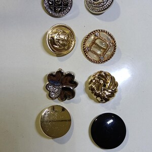 buttons options for your item