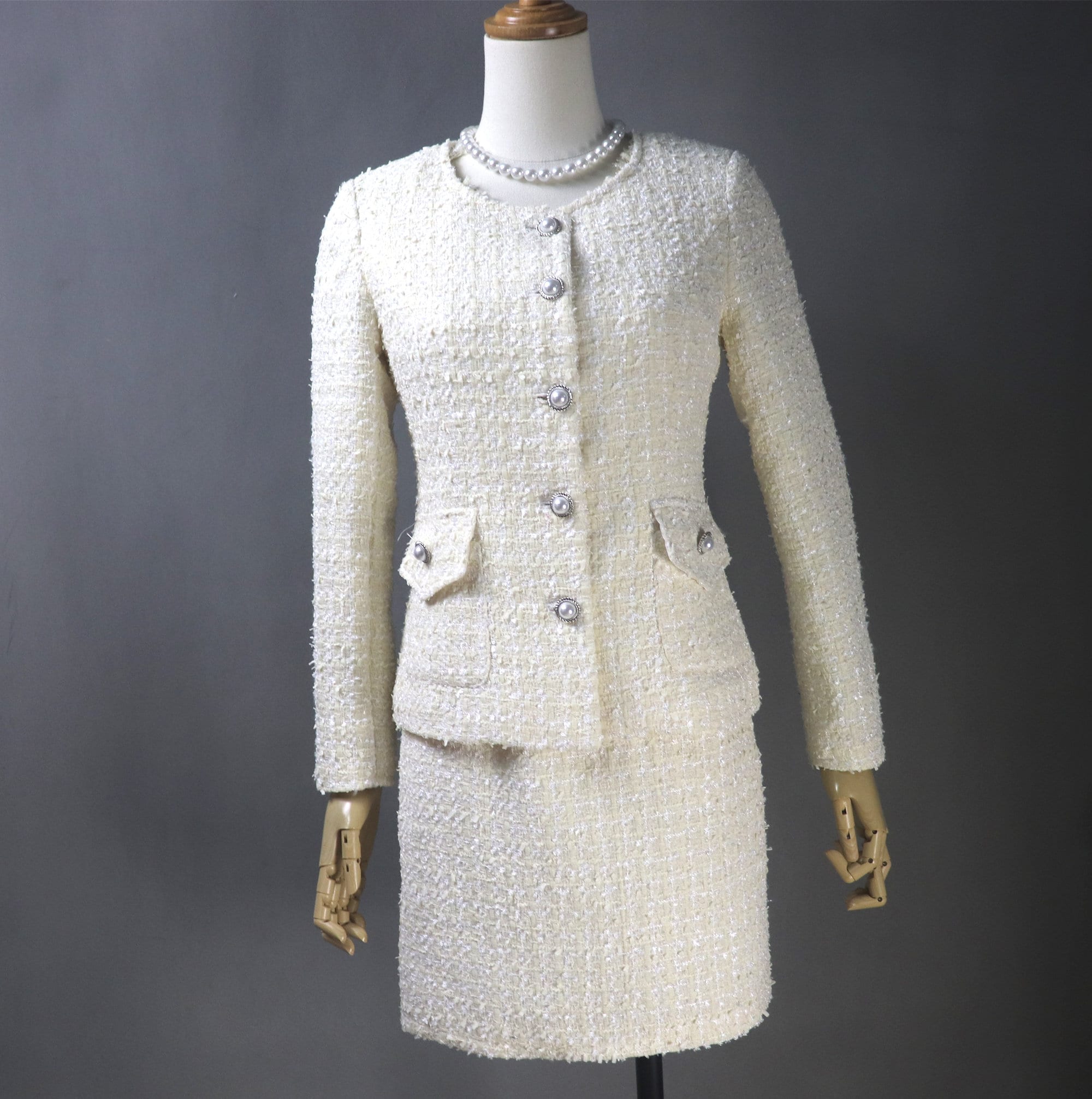 Chanel Cream Tweed Mother of Pearl Beaded Trim Jacket Size 36