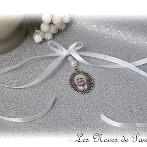 Médaillon souvenir photo mémorial hommage perles et dentelle de mariée Mariage image 9