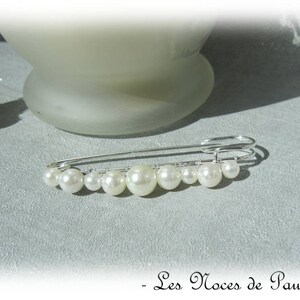 Ivory pearl train attachment, MM wedding, wedding brooch Wedding dress brooch, train lift, pearl brooch, fast shipping image 2