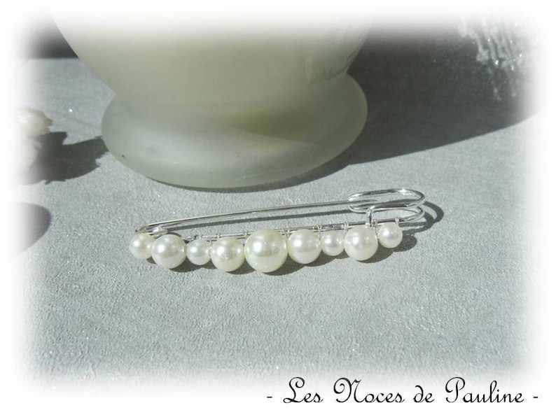 Ivory pearl train attachment, MM wedding, wedding brooch Wedding dress brooch, train lift, pearl brooch, fast shipping image 2