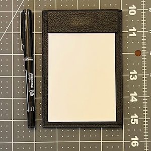 Schwarzes Wiener Leder Magnetisches Klemmbrett Notizbuch | 3x5 Karteikartenhalter | Starrer EDC Notizblock | Minimalistisches Taschen-Notizbuch für Journalisten