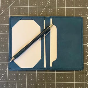 エーゲ海ブルーカーフアンティークレザー二つ折りメモ帳 | 3x5インデックスカードパッドフォリオ＆パスポートホルダー | ハンドメイドEDCウォレット | アーティストや詩人へのギフト