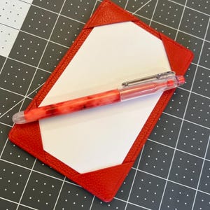 Bloc-notes de poche en cuir rouge carmin | Porte-cartes 3x5 | Bloc-notes EDC | Coussin en cuir de vachette | Cadeau exécutif | Porte-documents de poche