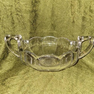 Vintage candy dish, vintage handled candy dish, vintage small candy dish