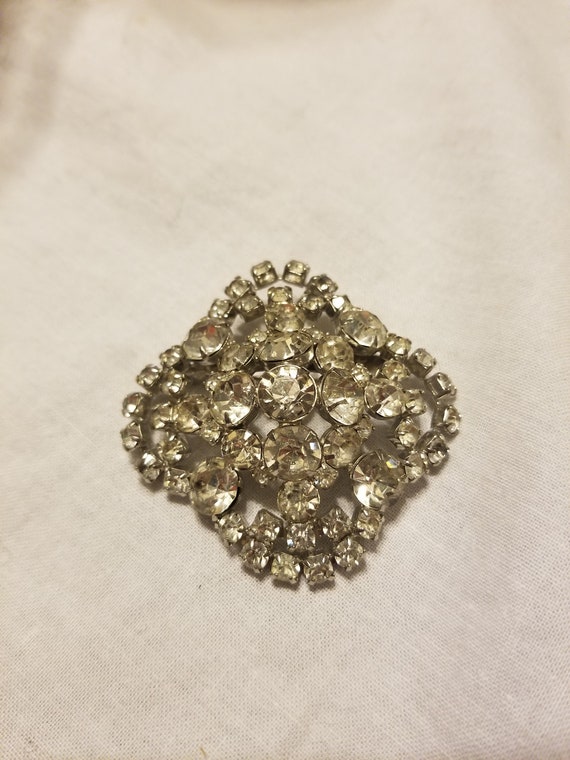 Vintage crystal brooch, vintage pin, crystal broo… - image 1