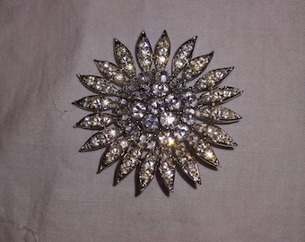 Beautiful vintage brooch, vintage brooch, vintage pin