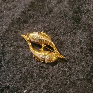 Vintage fish brooch, vintage fish pin, made in Spain gold pin/ brooch image 1