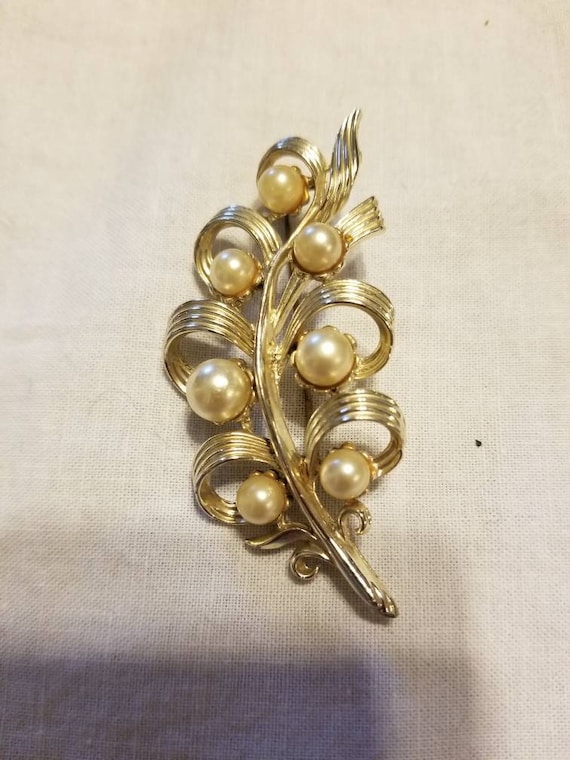 Vintage faux pearl brooch, vintage brooch, brooch - image 6