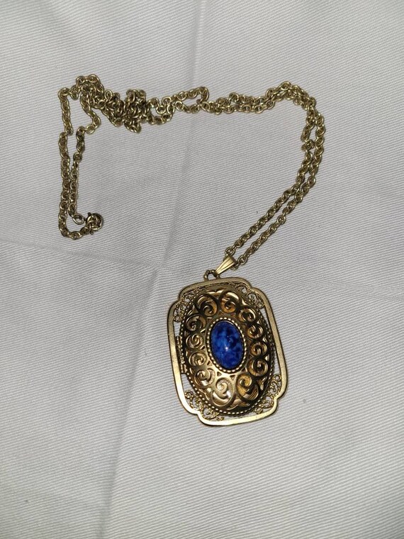 Vintage Avon locket necklace, vintage Avon necklac