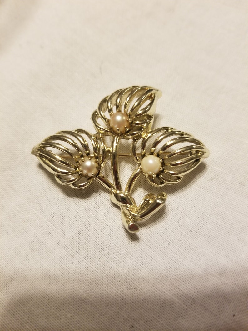 Vintage sterling and pearl brooch, vintage pearl pin, image 1